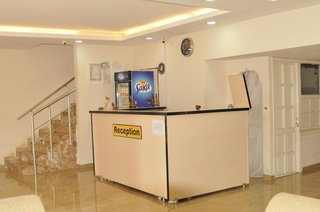 Sarampol Hotel Анталия Екстериор снимка